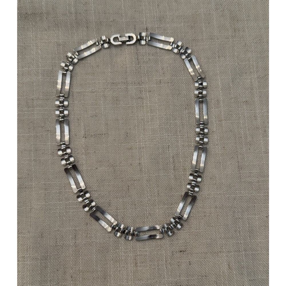 Vintage Monet Silver Tone Geometric Link Chain Necklace 16.5” Signed Classy - Picture 2 of 10
